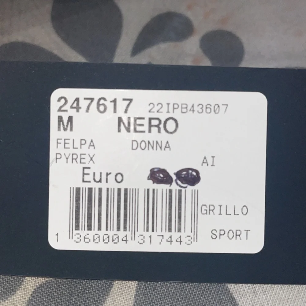 Pyrex Sweater - Picture 3 of 3